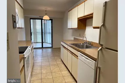 15100 Interlachen Drive #4-709, Silver Spring, MD 20906 - Photo 5