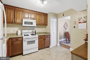 4 Monroe St, Rockville, MD 20850 - Photo 5