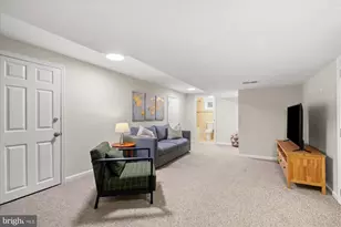 2213 Darrow St, Silver Spring, MD 20902 - Photo 27