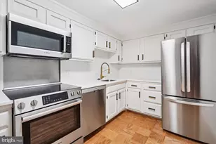 4601 N Park Ave, Chevy Chase, MD 20815 - Photo 11