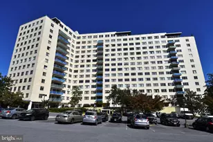 10201 Grosvenor Pl, Rockville, MD 20852 - Photo 35