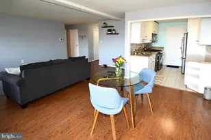 10201 Grosvenor Pl, Rockville, MD 20852 - Photo 13