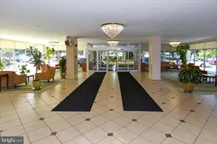 10201 Grosvenor Pl, Rockville, MD 20852 - Photo 35