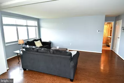 10201 Grosvenor Place #1015, Rockville, MD 20852 - Photo 17