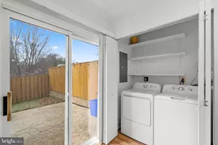 18656 Winding Creek Pl, Germantown, MD 20874 - Photo 9