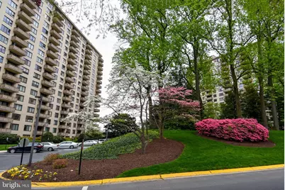 5225 Pooks Hill Road #1214N, Bethesda, MD 20814 - Photo 3