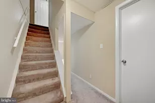 8 Supreme Ct, Gaithersburg, MD 20878 - Photo 27
