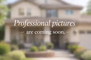 5517 Huntington Pkwy, Bethesda, MD 20814 - Photo 1