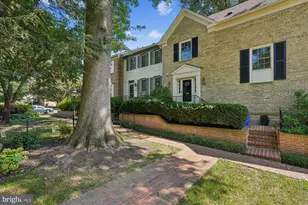 10904 Wickshire Way, Rockville, MD 20852 - Photo 37