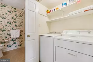 10904 Wickshire Way, Rockville, MD 20852 - Photo 33