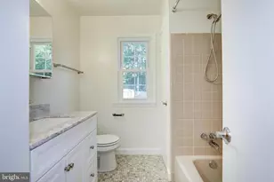 10541 Farnham Dr, Bethesda, MD 20814 - Photo 51