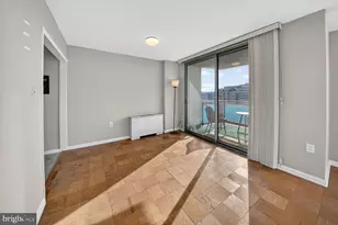 10500 Rockville Pik, Rockville, MD 20852 - Photo 7