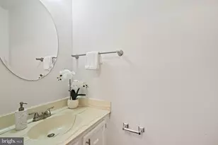 19105 Cherry Bend Dr, Germantown, MD 20874 - Photo 19