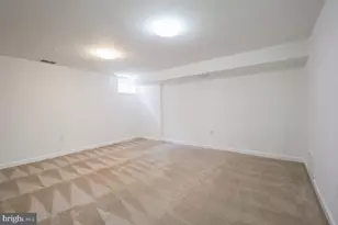 838 College Pkwy, Rockville, MD 20850 - Photo 11