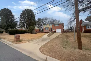 906 Venice Dr, Silver Spring, MD 20904 - Photo 3