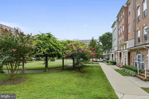 301 Cross Green St, Gaithersburg, MD 20878 - Photo 29