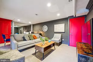 9304 Bells Mill Rd, Potomac, MD 20854 - Photo 49