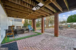 9304 Bells Mill Rd, Potomac, MD 20854 - Photo 57