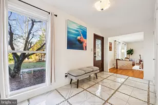 9304 Bells Mill Rd, Potomac, MD 20854 - Photo 7