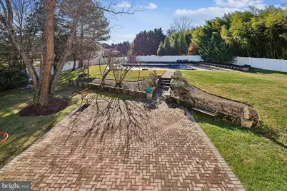 9304 Bells Mill Road, Potomac, MD 20854 - Photo 9