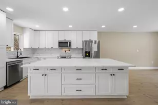 889 Diamond Dr, Gaithersburg, MD 20878 - Photo 11