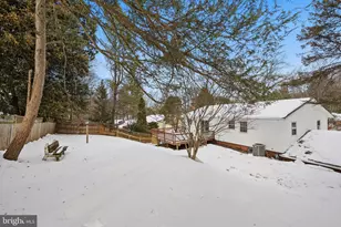 889 Diamond Dr, Gaithersburg, MD 20878 - Photo 29