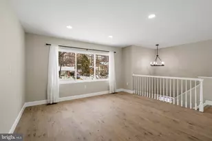 889 Diamond Dr, Gaithersburg, MD 20878 - Photo 5