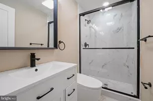 889 Diamond Dr, Gaithersburg, MD 20878 - Photo 25