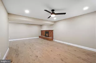 889 Diamond Dr, Gaithersburg, MD 20878 - Photo 23