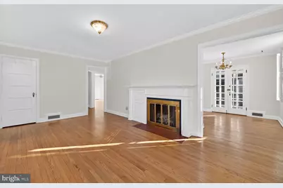 4556 S Chelsea Lane S, Bethesda, MD 20814 - Photo 5