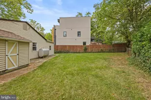 4 Russell Rd, Cabin John, MD 20818 - Photo 33