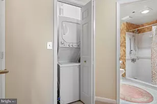 24 Courthouse Sq, Rockville, MD 20850 - Photo 29