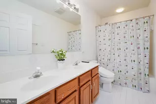 22 Waddington Ct, Rockville, MD 20850 - Photo 31