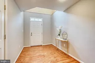 22 Waddington Ct, Rockville, MD 20850 - Photo 5