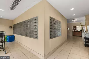 10201 Grosvenor Pl, Rockville, MD 20852 - Photo 47