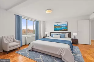 10201 Grosvenor Pl, Rockville, MD 20852 - Photo 5