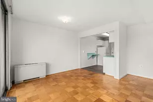 10201 Grosvenor Pl, Rockville, MD 20852 - Photo 25