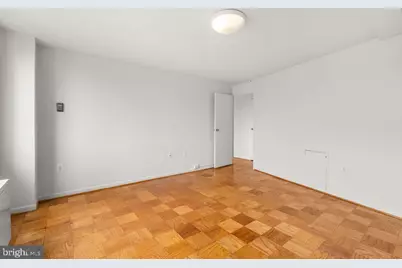 10201 Grosvenor Place #716, Rockville, MD 20852 - Photo 17