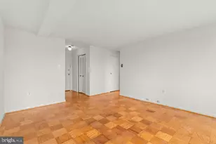 10201 Grosvenor Pl, Rockville, MD 20852 - Photo 23