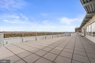 10201 Grosvenor Pl, Rockville, MD 20852 - Photo 39