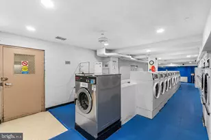 10201 Grosvenor Pl, Rockville, MD 20852 - Photo 41