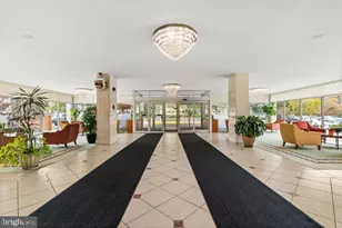 10201 Grosvenor Pl, Rockville, MD 20852 - Photo 7