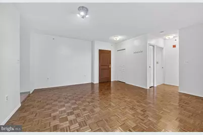 7111 Woodmont Avenue #309, Bethesda, MD 20815 - Photo 9