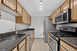 7111 Woodmont Ave, Bethesda, MD 20815 - Photo 11