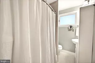 11206 Ashley Dr, Rockville, MD 20852 - Photo 33