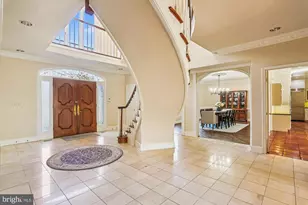 9939 Bentcross Dr, Potomac, MD 20854 - Photo 3