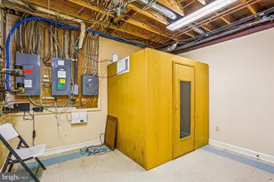 9939 Bentcross Dr, Potomac, MD 20854 - Photo 53