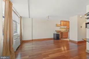 10401 Grosvenor Pl, Rockville, MD 20852 - Photo 5