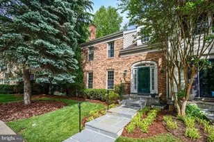 12229 Tildenwood Dr, Rockville, MD 20852 - Photo 3