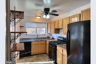 10527 Montrose Avenue #10527, Bethesda, MD 20814 - Photo 3